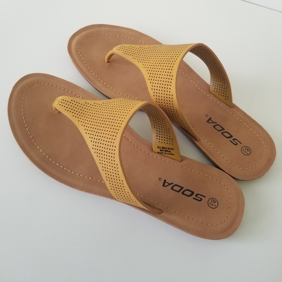 🚫SOLD🚫Soda▪︎Sandals - Picture 6 of 7